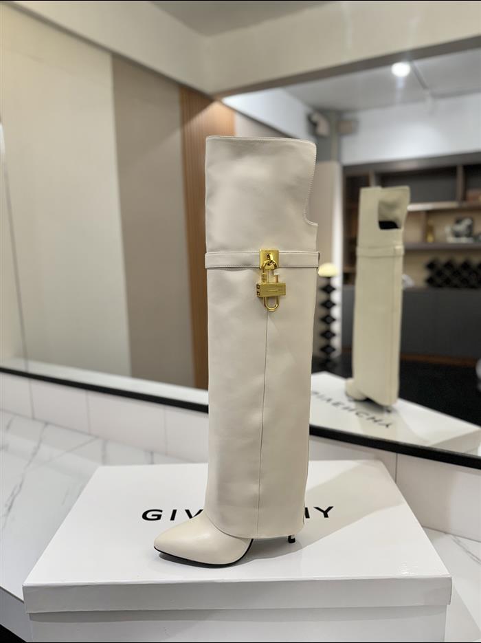 20251128174450347 590